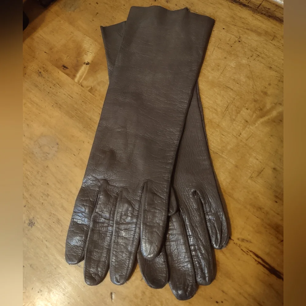 Elegant Brown Leather Gloves Forearm Length